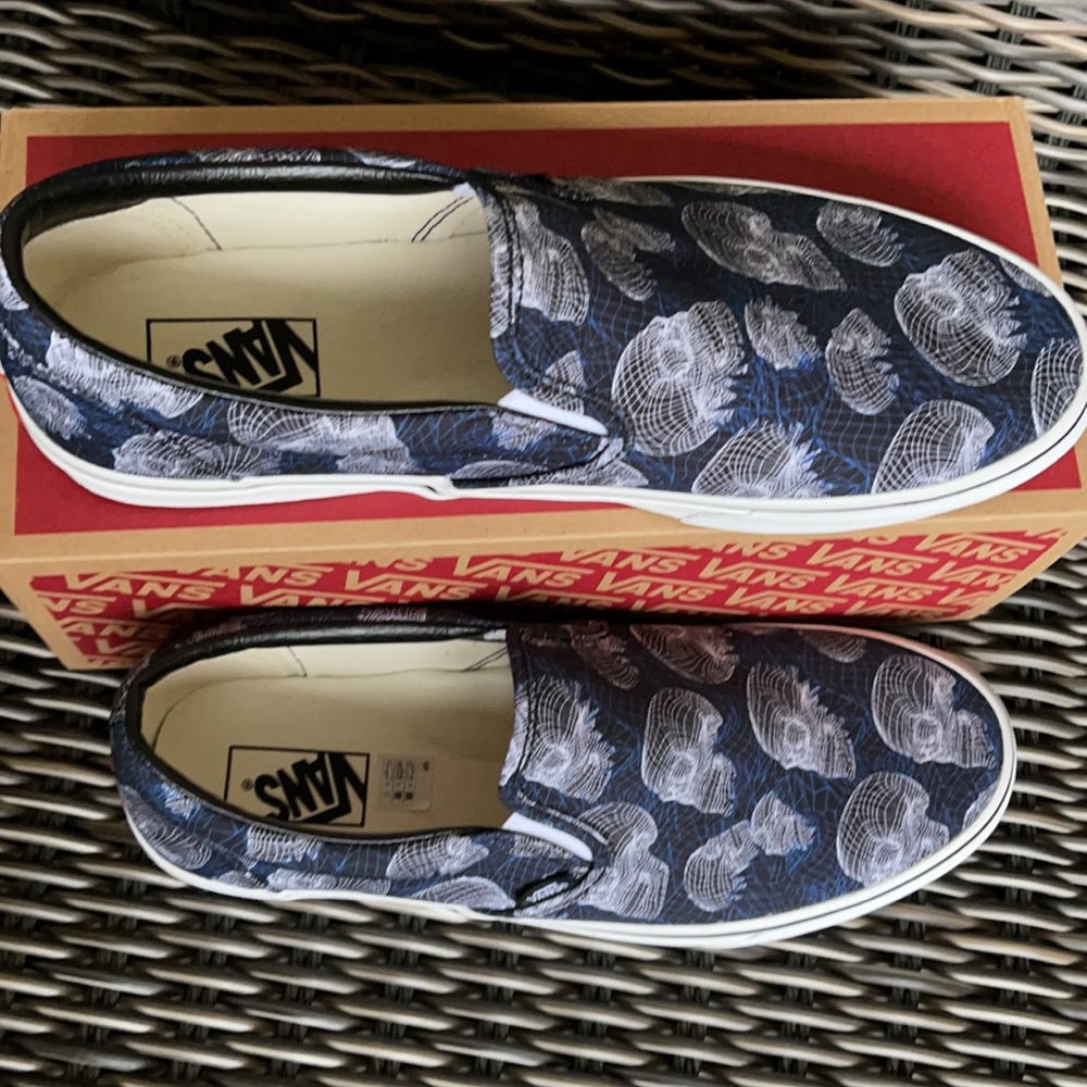 Vans Classic Slip-On Wireframe Skulls black/true White MENS - Picture 4 of 16